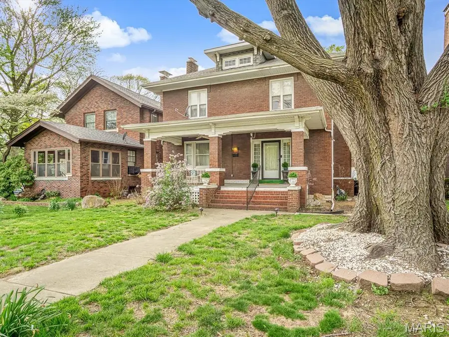 1005 E Monroe Street, Belleville, IL 62220 - #2