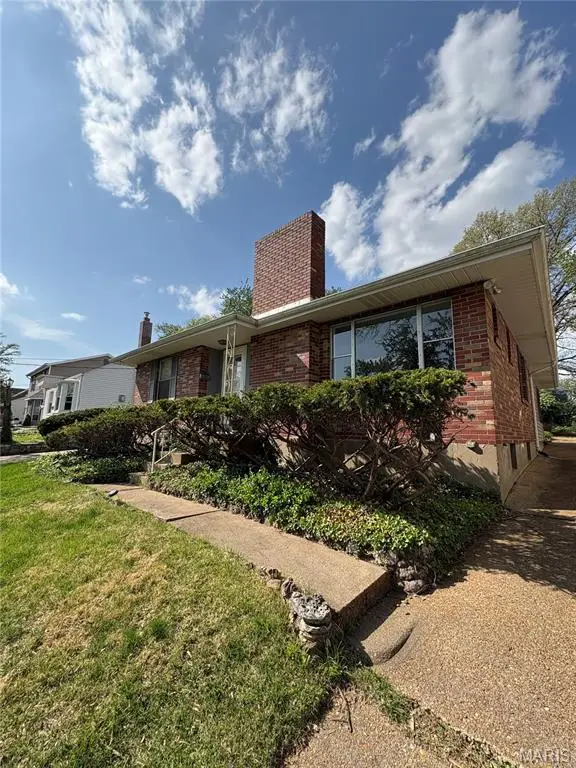 1053 Chelsea Avenue, Glendale, MO 63122 - #2