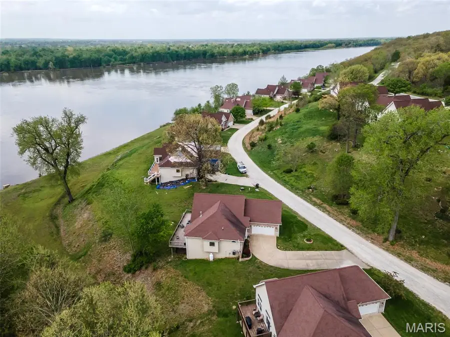 25 Brickyard Drive, Golden Eagle, IL 62036 - #3