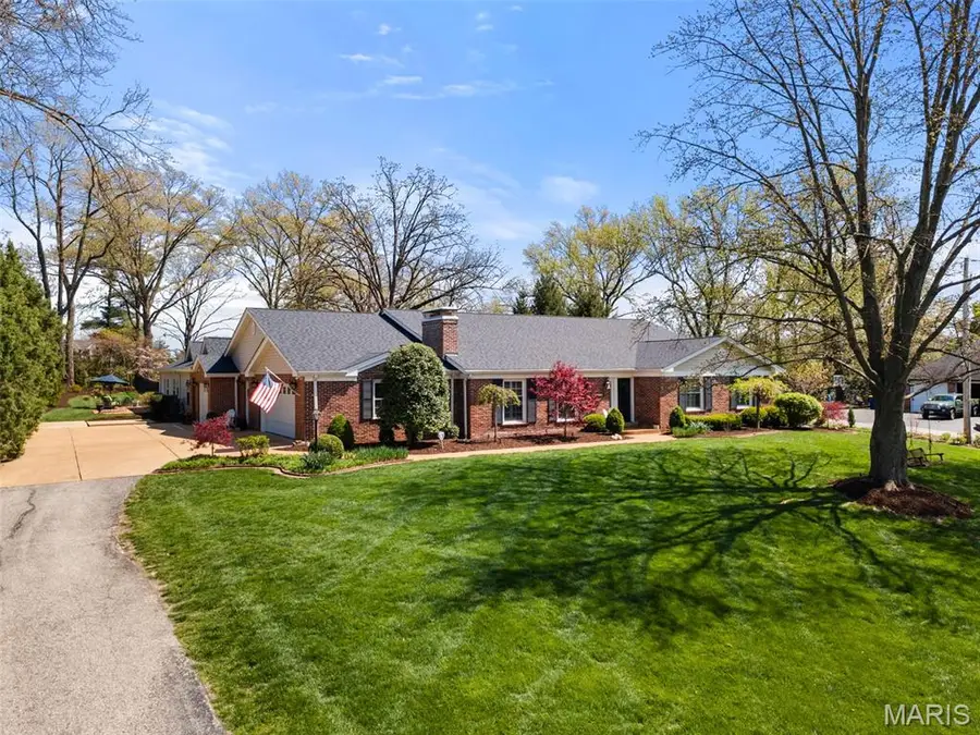 2104 N Ballas Road, Missouri River, MO 63131 - #2