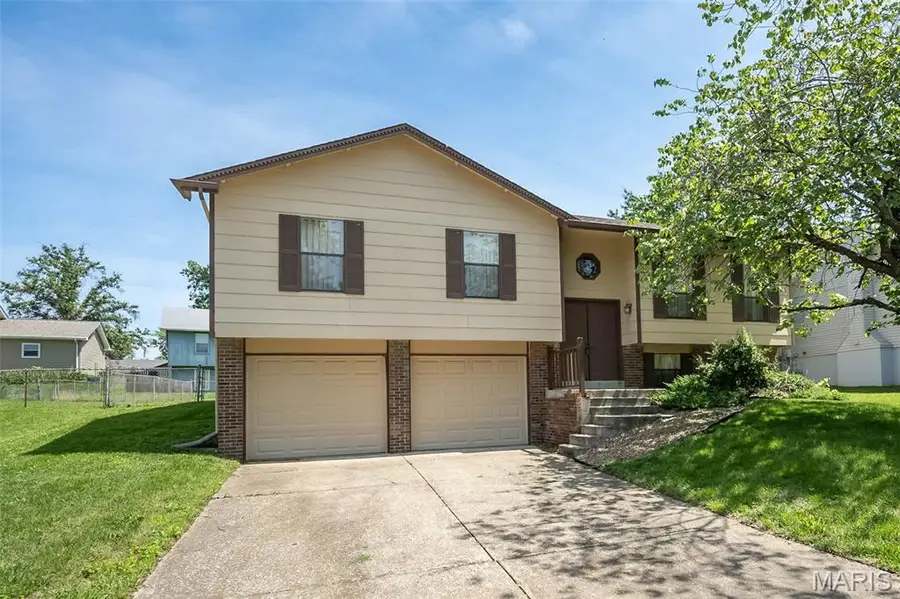 4216 Elkhart Lake Road, Saint Charles, MO 63304 - #2