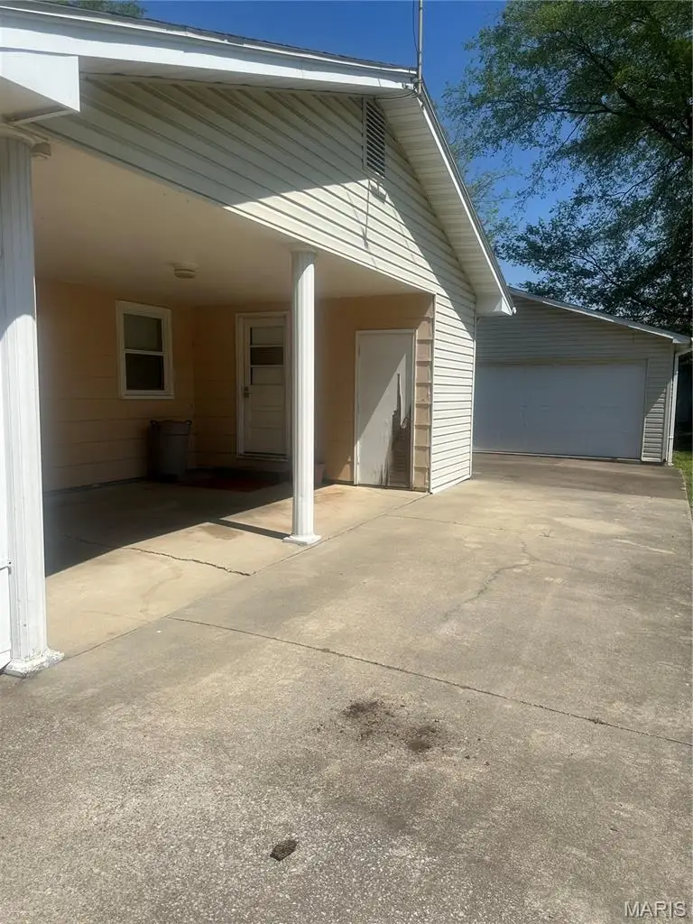 116 Marion Avenue, Sikeston, MO 63801 - #3