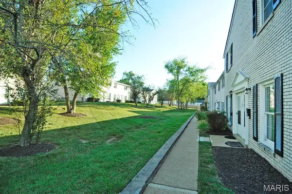 4084 Paule Avenue, St Louis, MO 63125