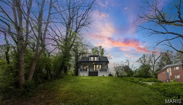 30 Creston Drive, Belleville, IL 62223