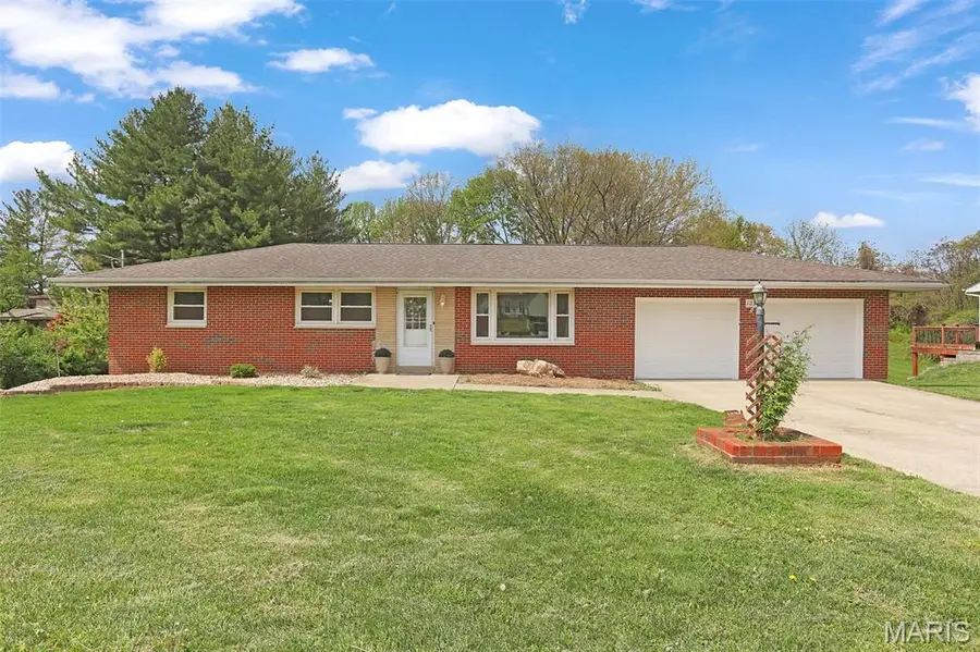 123 Park Drive, Edwardsville, IL 62025 - #2
