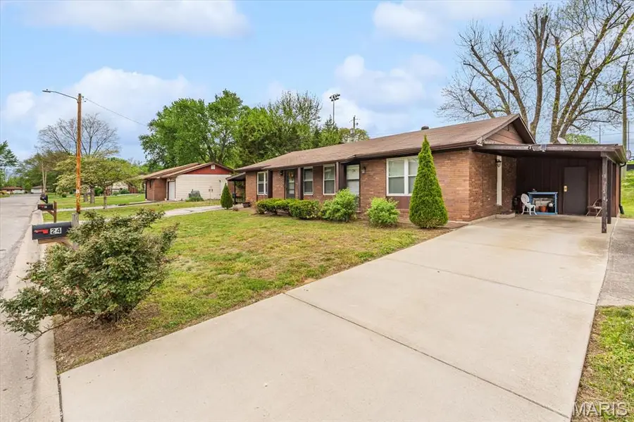 24 Justice Drive, Belleville, IL 62226 - #3