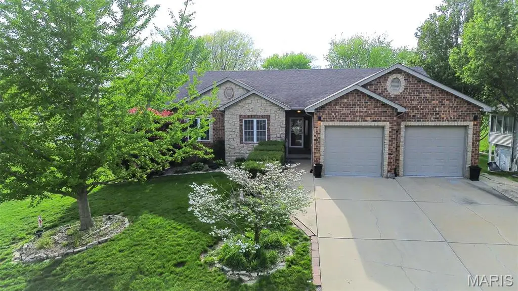 315 Westview Drive, Edwardsville, IL 62025 - #1