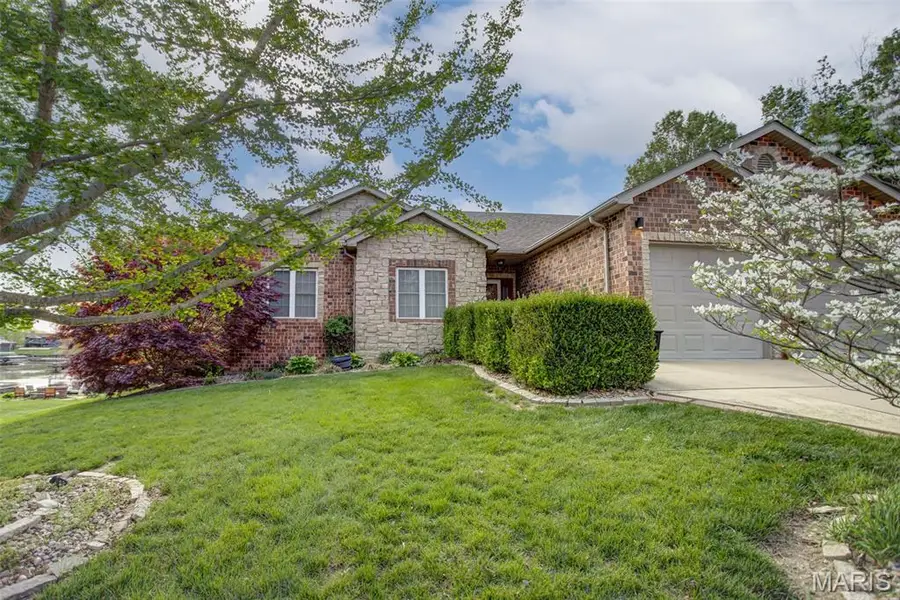 315 Westview Drive, Edwardsville, IL 62025 - #3