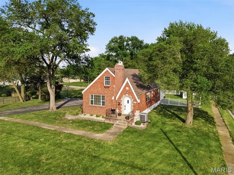 1800 Patterson Road, Florissant, MO 63031 - #2