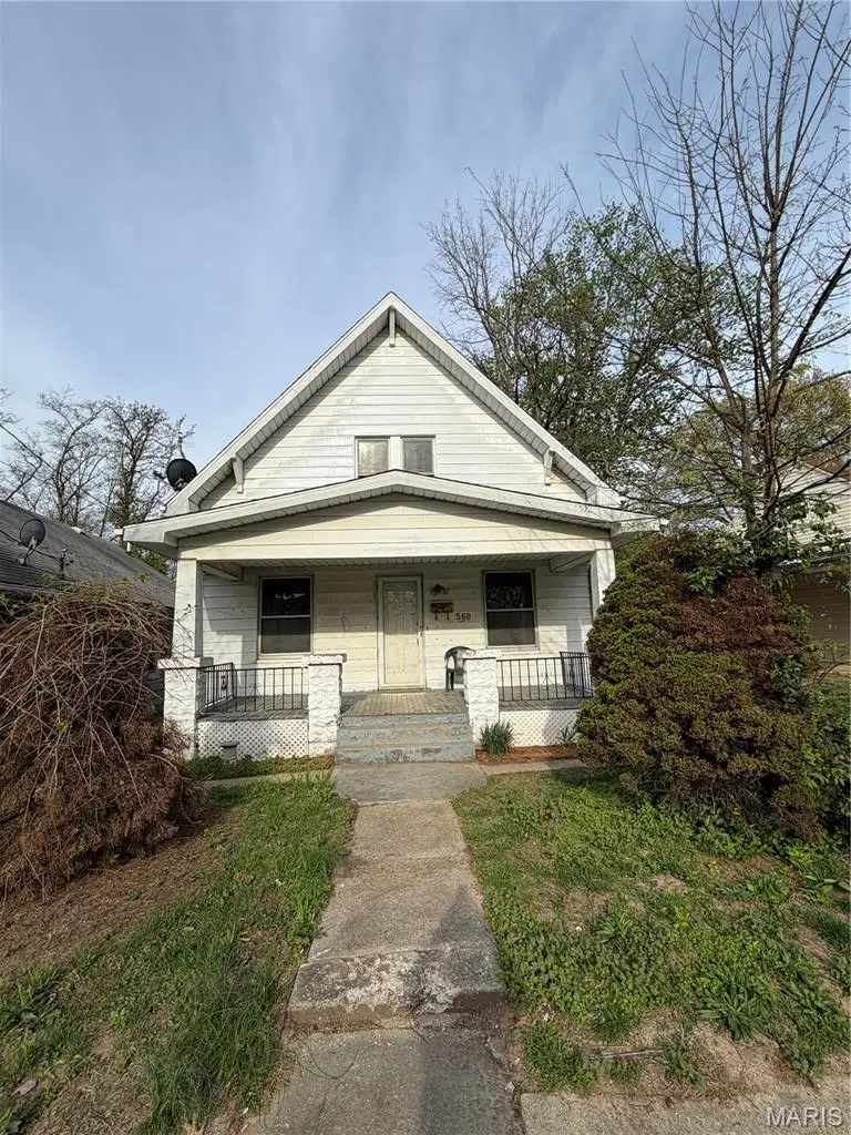 560 Highland Avenue, Alton, IL 62002 - #1