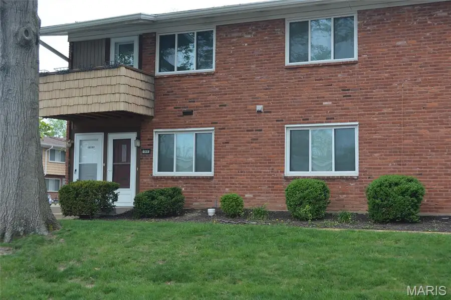 10697 Carroll Wood Way, Saint Louis, MO 63128 - #3