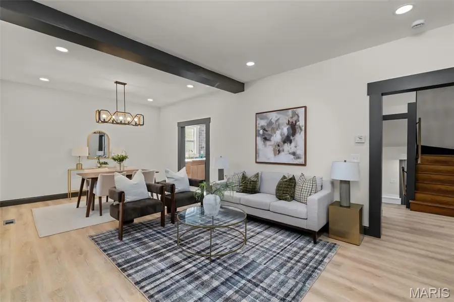 3439 Commonwealth Avenue, Maplewood, MO 63143 - #2