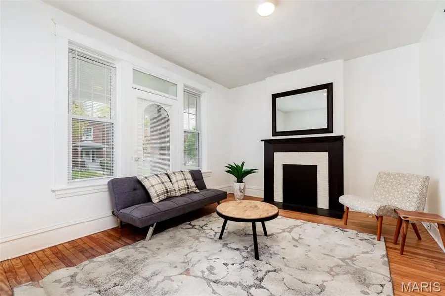 4219 Red Bud Avenue, Saint Louis, MO 63115 - #3