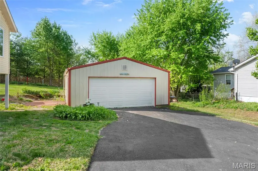 826 Kneedler Street, Collinsville, IL 62234 - #2