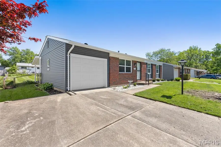 3342 Fleet Lane, Saint Charles, MO 63301 - #2