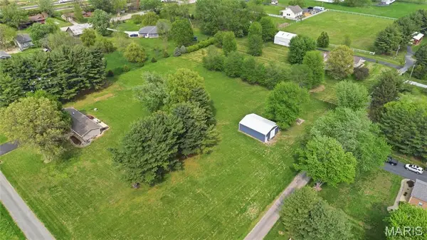 349 Jo Lee Lane, Glen Carbon, IL 62034