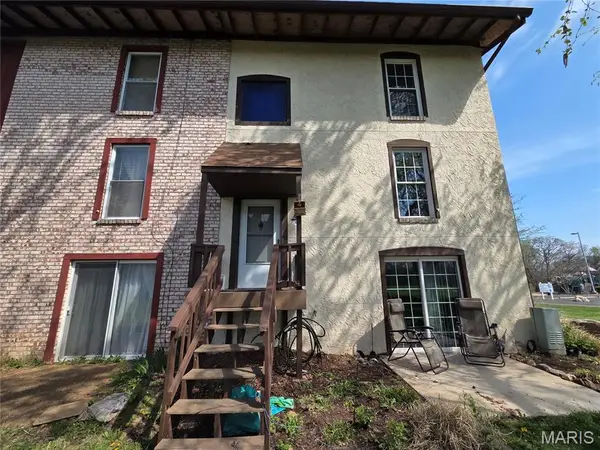 314 Carmel Woods Drive, Ellisville, MO 63021