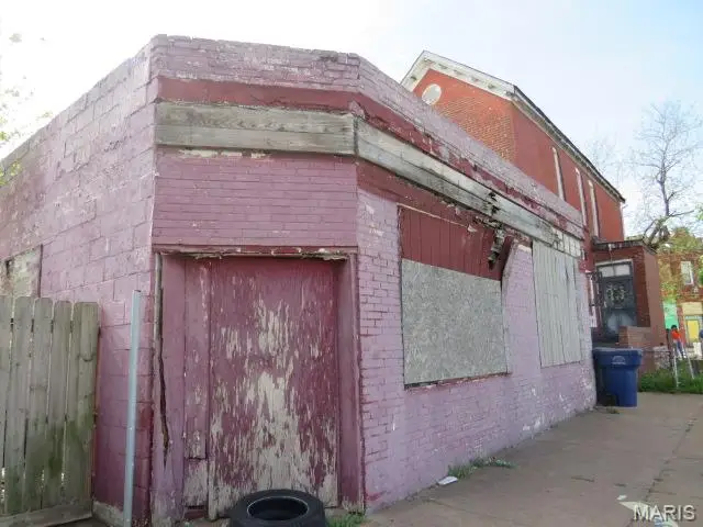 4000 N Grand Boulevard, Saint Louis, MO 63107 - #3