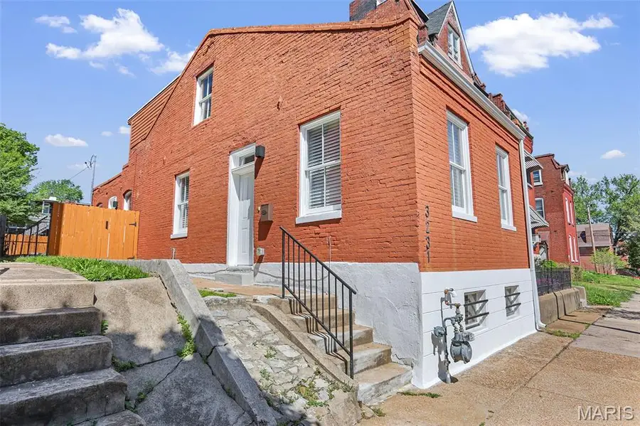 3231 Ohio Avenue, Saint Louis, MO 63118 - #2