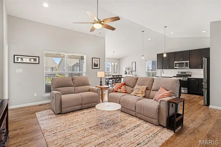 906 Palisades Circle, Saint Charles, MO 63301 - #3