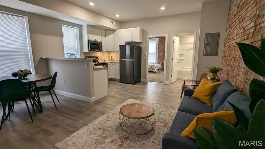 3900 Humphrey Street, Saint Louis, MO 63116 - #2