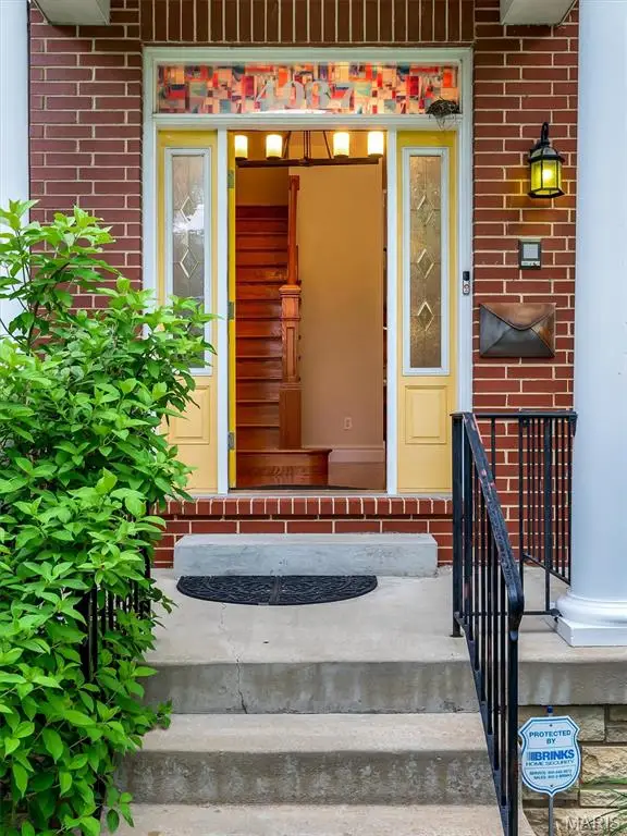 4037 Mcree Avenue, Saint Louis, MO 63110 - #2
