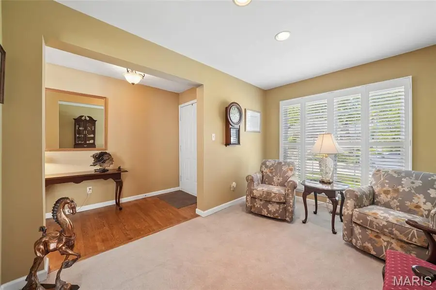 806 Whispering Village Circle, Ballwin, MO 63021 - #2