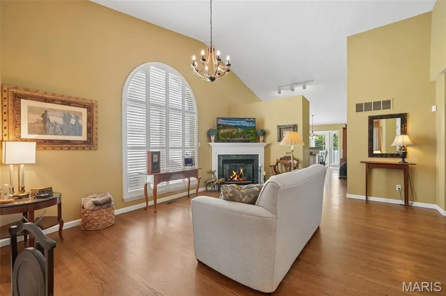 806 Whispering Village Circle, Ballwin, MO 63021 - #3