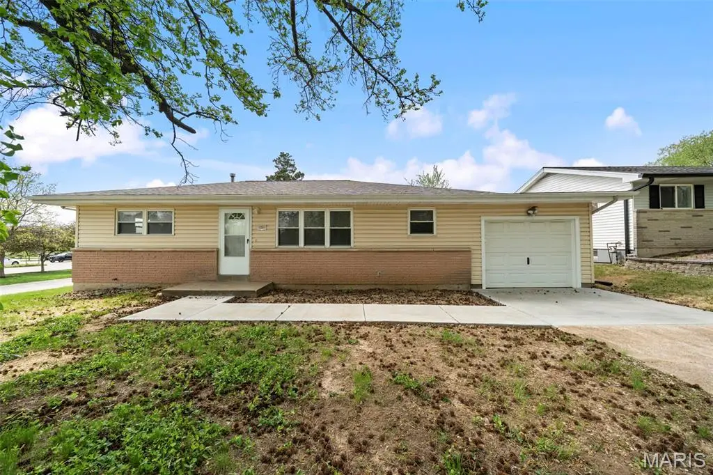1201 Clearview Drive, Saint Charles, MO 63303 - #1