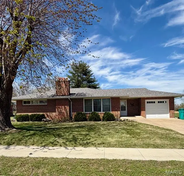 301 W Link Avenue, Owensville, MO 65066 - #1