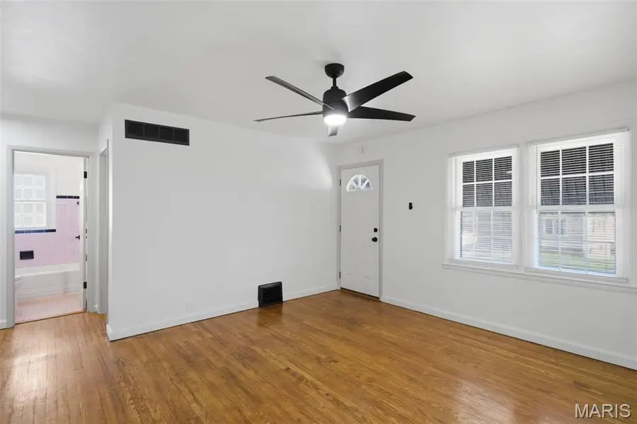 5309 Winslow Drive, Saint Louis, MO 63121 - #3