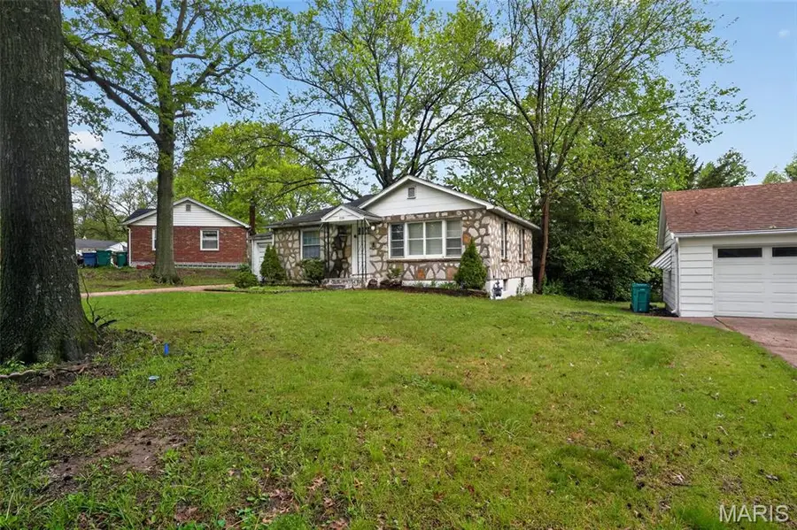 8151 Underhill Drive, Saint Louis, MO 63114 - #3