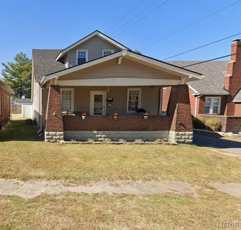 312 Whitelaw Avenue, Wood River, IL 62095 - #1