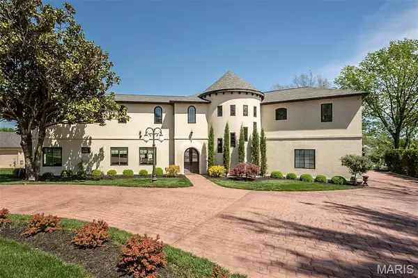 604 Glyn Cagny Road, Ballwin, MO 63021