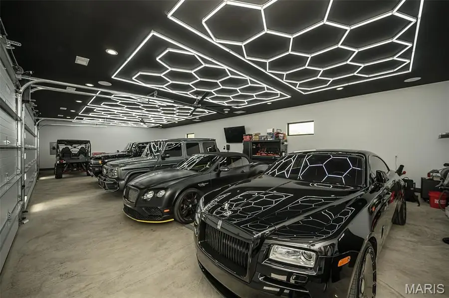 213 Appleton Lane, Wentzville, MO 63385 - #3