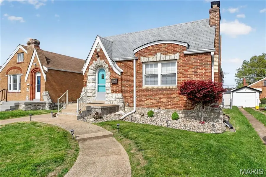 705 Bellavilla Drive, Bella Villa, MO 63125 - #2