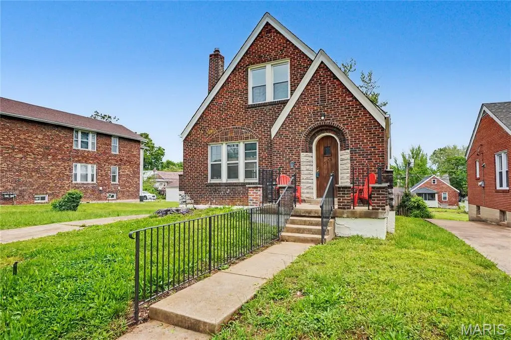 6933 Melrose Avenue, University City, MO 63130 - #1