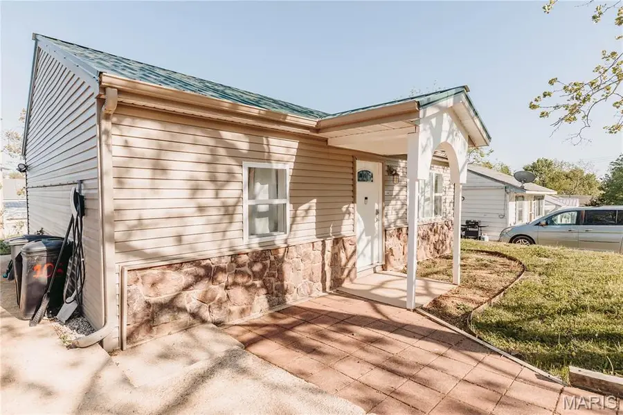 106 N Newport Lane, Waynesville, MO 65583 - #2