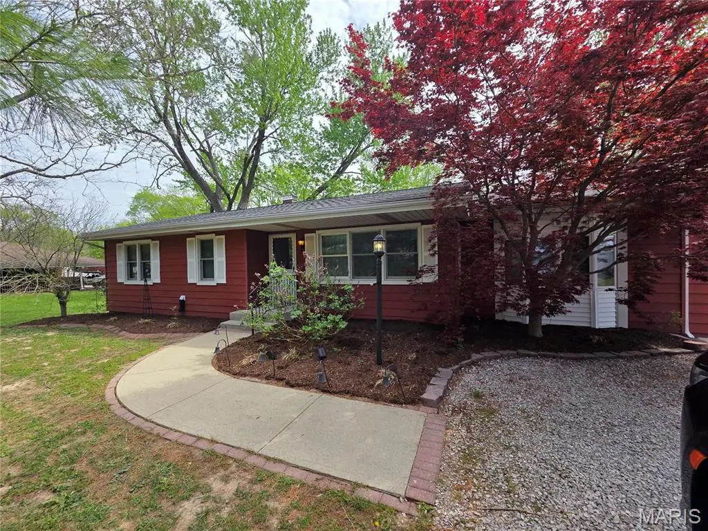 184 S Green Mount Road, Belleville, IL 62221 - #1