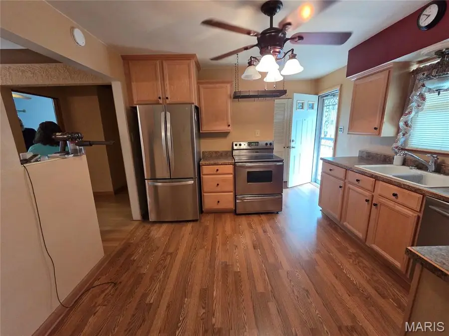 184 S Green Mount Road, Belleville, IL 62221 - #3