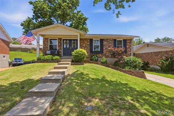 9616 Antonette Hills Drive, Affton, MO 63123