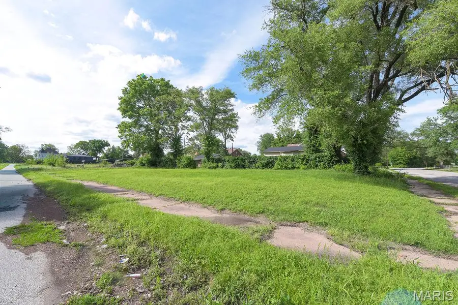 601 N 13th Street, East Saint Louis, IL 62205 - #3
