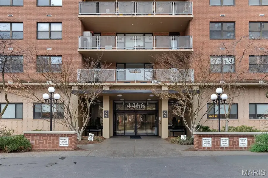 4466 W Pine Boulevard #6G, Saint Louis, MO 63108 - #2
