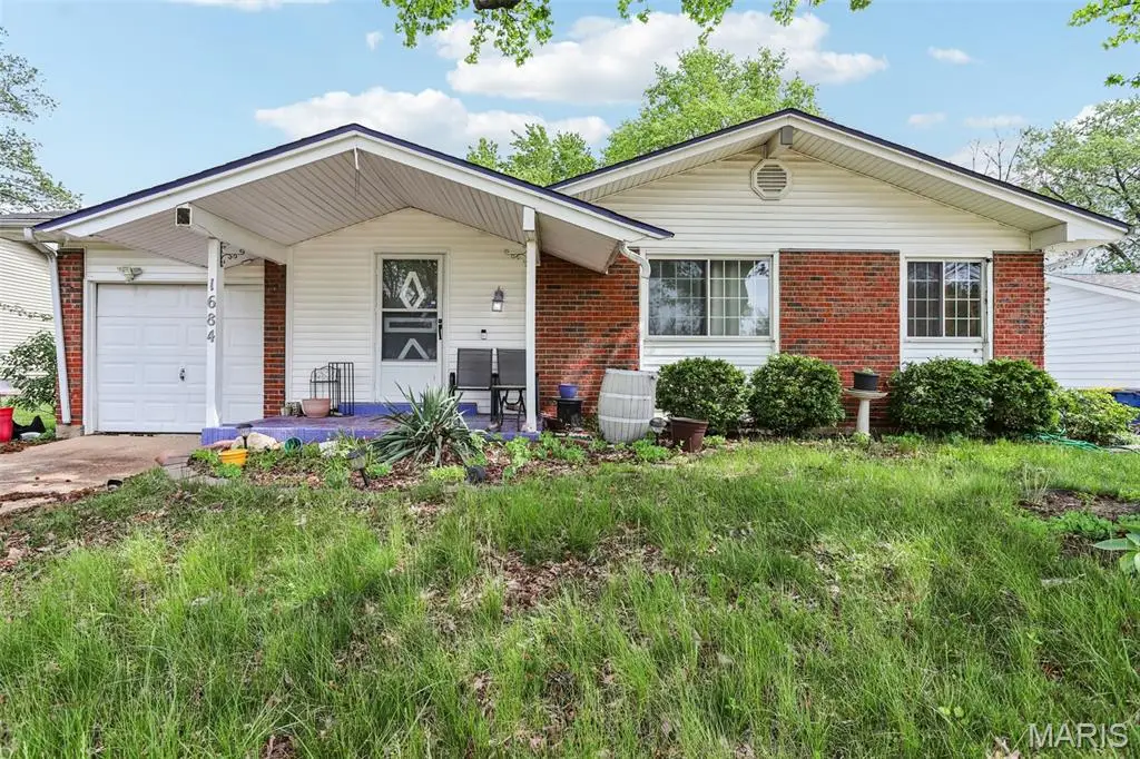 1684 Kew Gardens Drive, Florissant, MO 63031 - #1