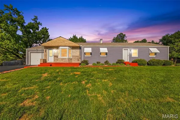 5267 Milburn Road, St Louis, MO 63129