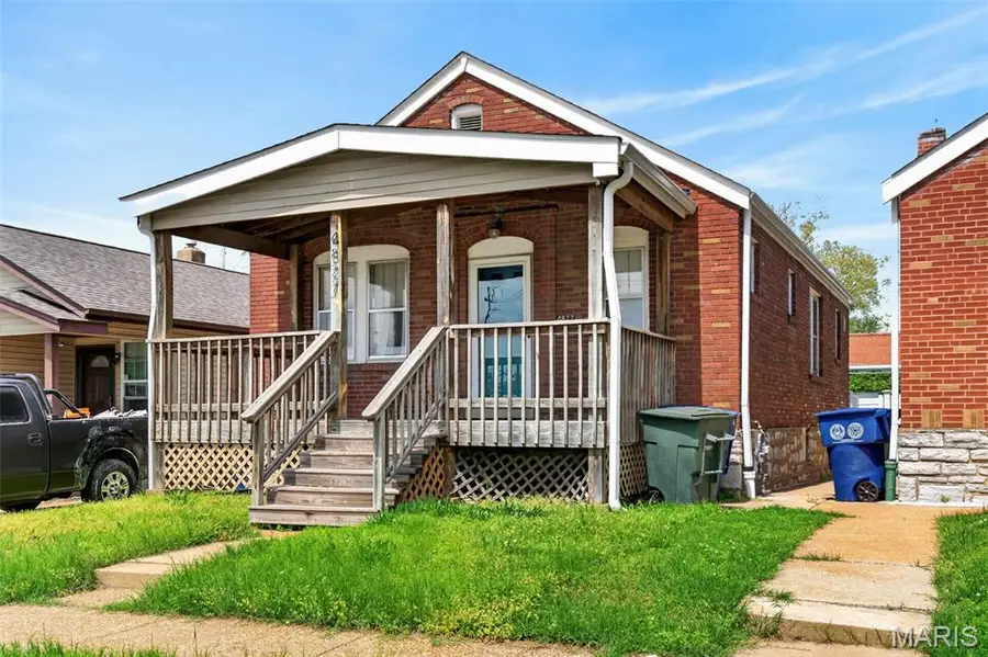 4827 Miami Street, Saint Louis, MO 63116 - #2