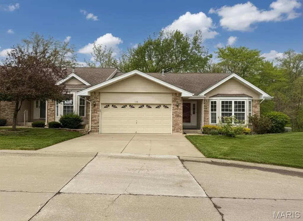 904 Palmer Court #4, Lake Saint Louis, MO 63367 - #1