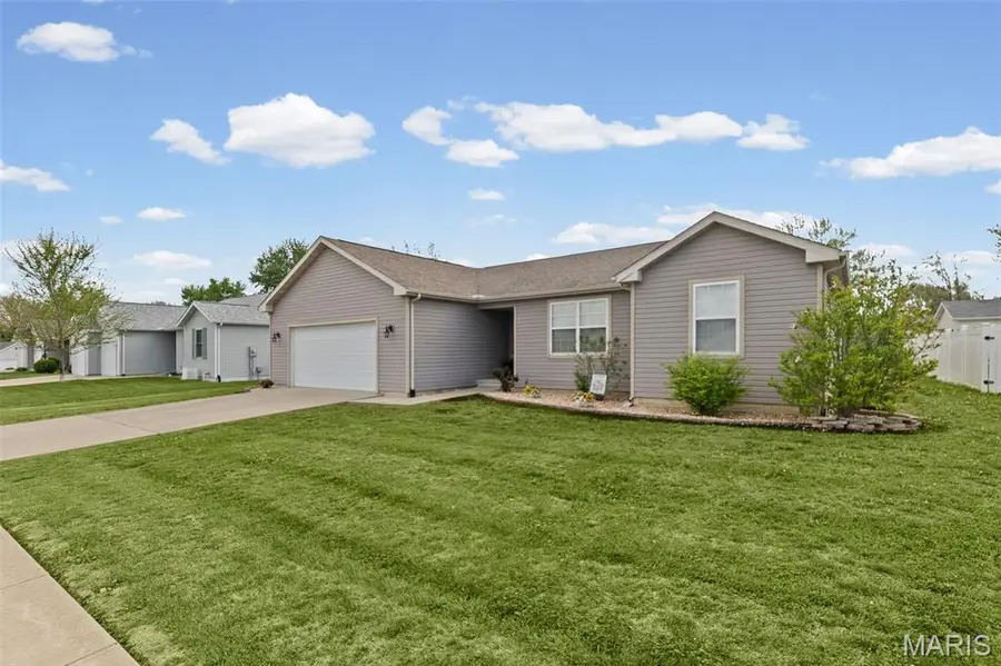 501 Arizona Street, Bethalto, IL 62010 - #3