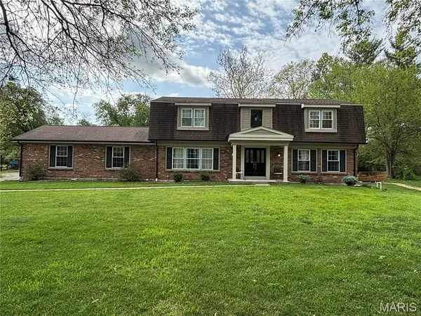 12576 Royal Manor Drive, Creve Coeur, MO 63141