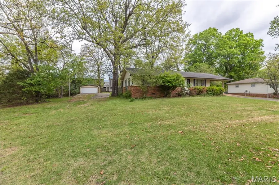 2601 Holly Hills Drive, Poplar Bluff, MO 63901 - #2